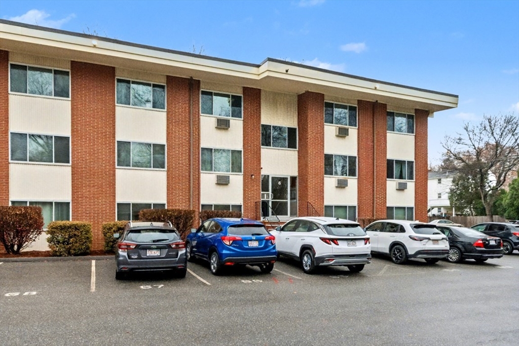 74 Beach Street, Unit 612 Woburn, MA 01801 - Photo 2 of 27