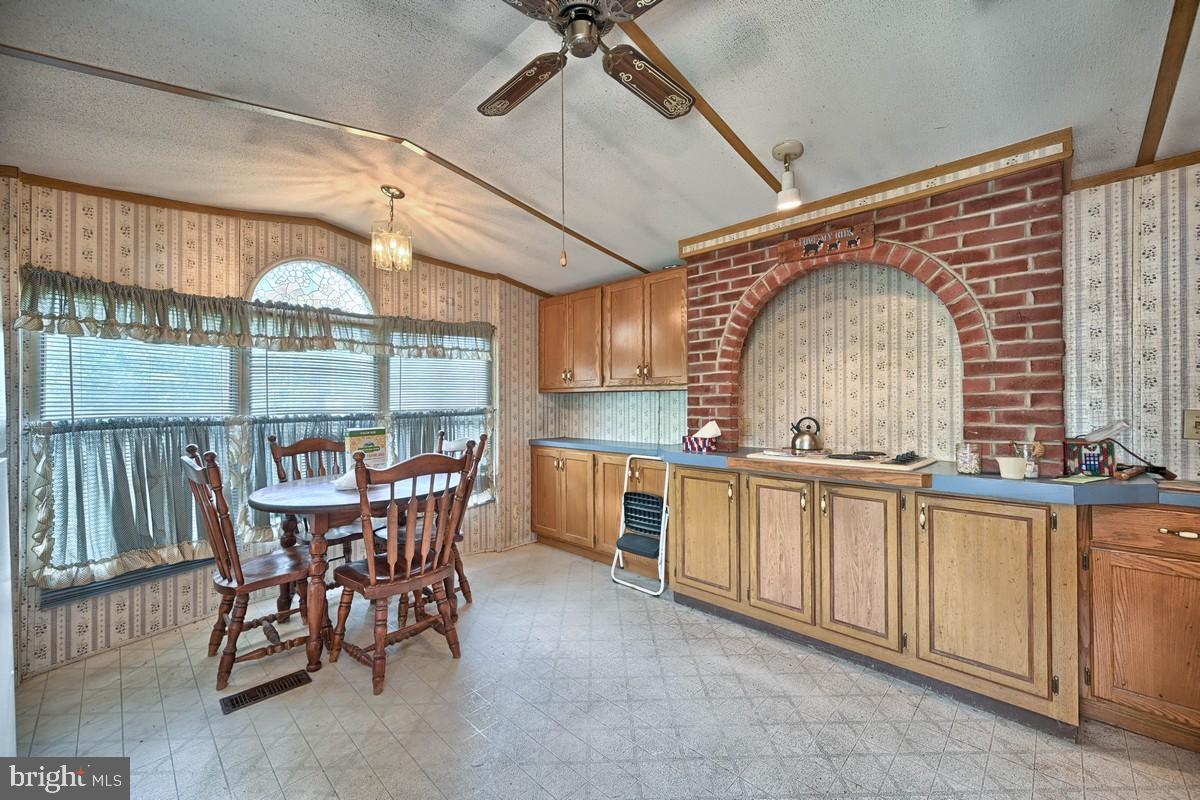 1215 Creek Road Manheim, PA 17545 - Photo 3 of 35 Gallery Image 3