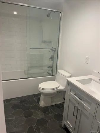 $8,500 | 70 Henry Avenue, Harrison, NY 10528
