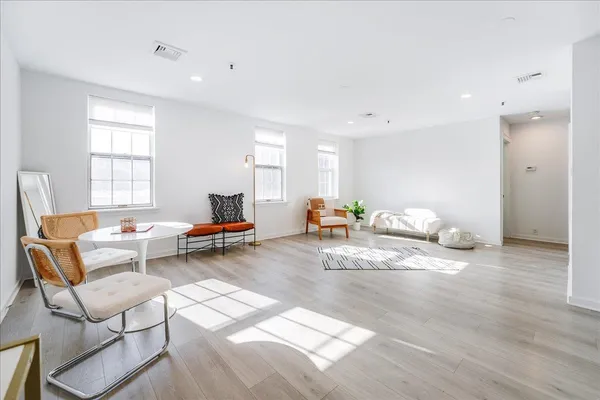 $4,400 | 1024 Clinton Street, Unit 504, Hoboken, NJ 07030