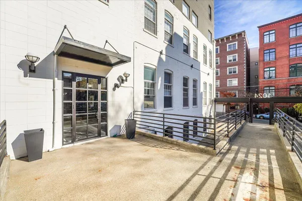 $4,400 | 1024 Clinton Street, Unit 504, Hoboken, NJ 07030