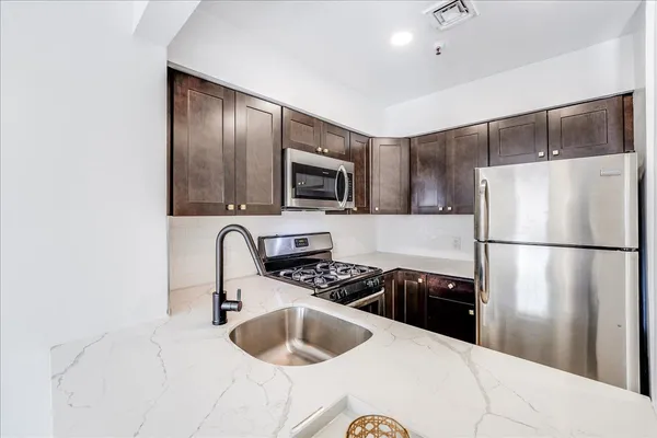 $4,400 | 1024 Clinton Street, Unit 504, Hoboken, NJ 07030