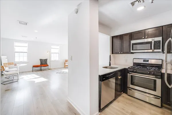 $4,400 | 1024 Clinton Street, Unit 504, Hoboken, NJ 07030