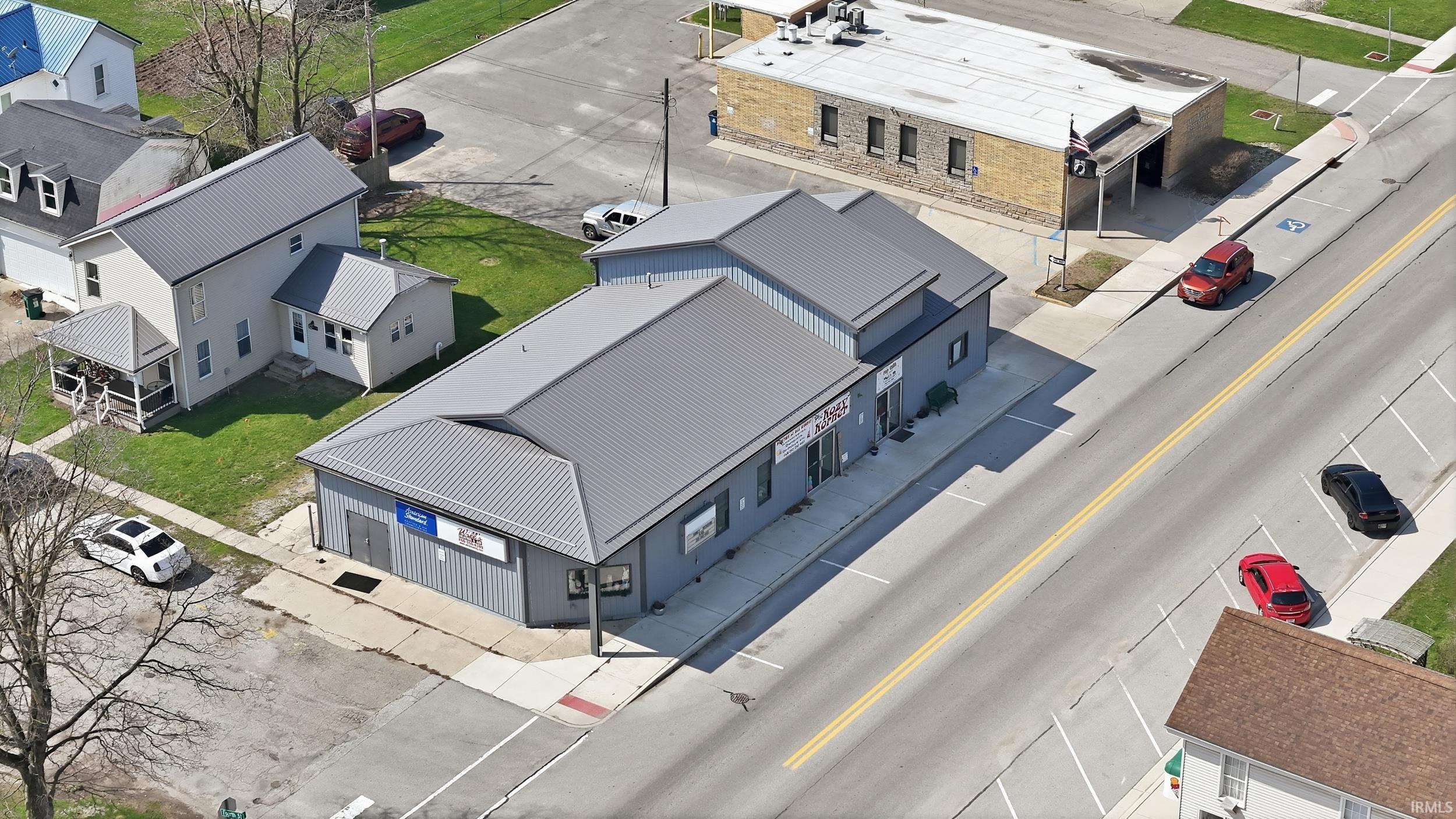 418 Defiance Street Howe, IN 46746 - Photo 2 of 28