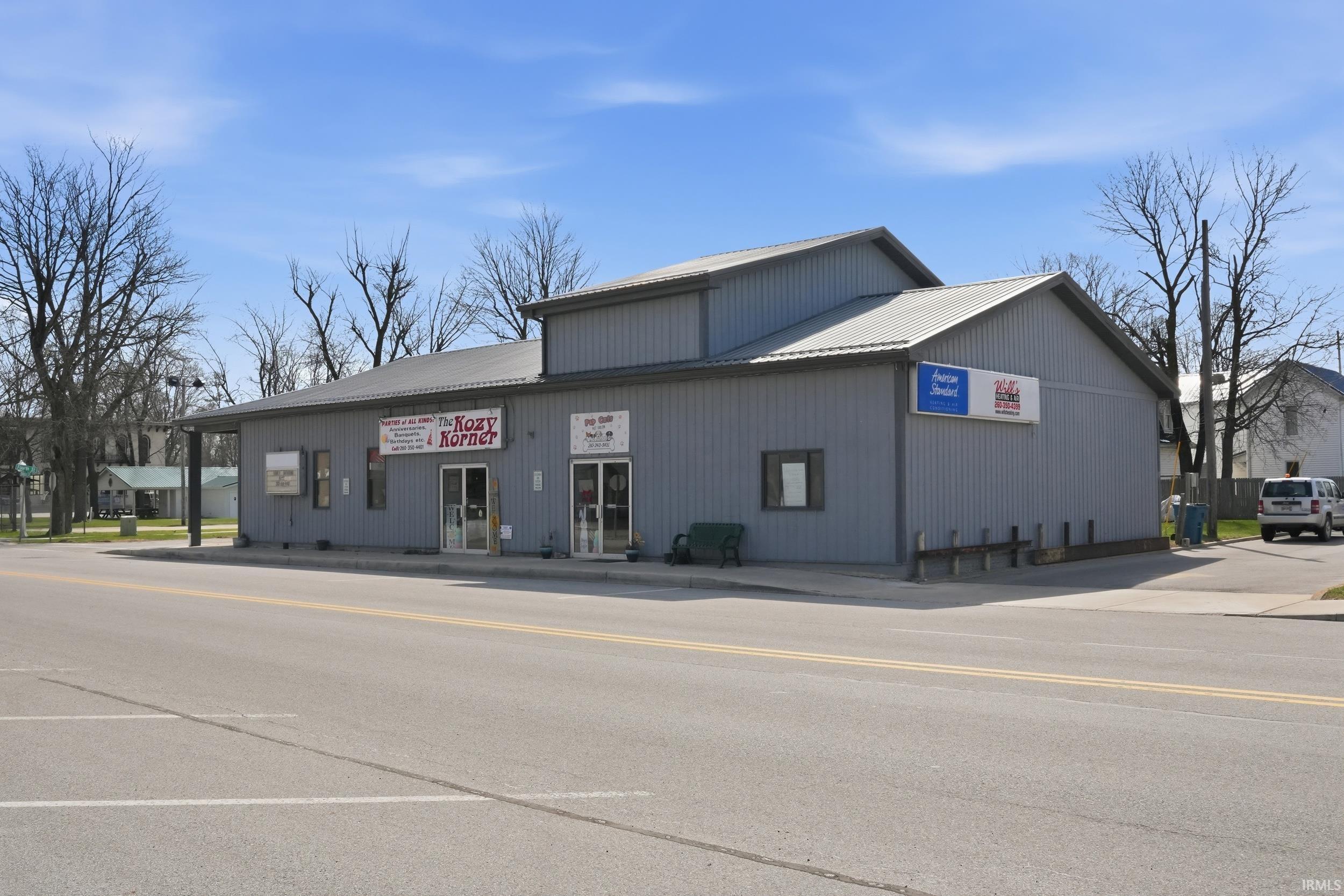 418 Defiance Street Howe, IN 46746 - Photo 7 of 28