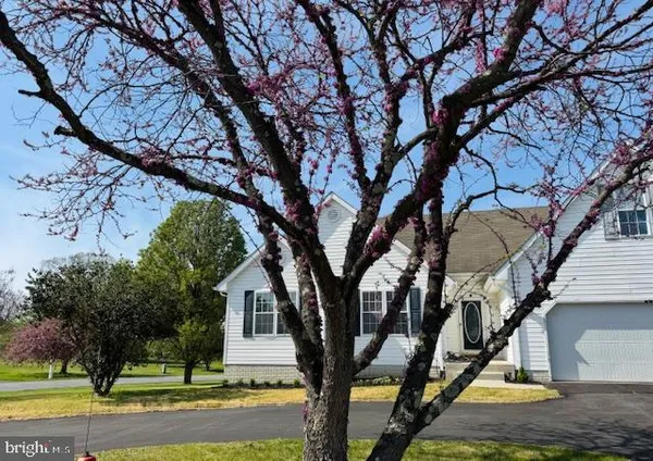 $380,000 | 17 Pintail Lane, Kearneysville, WV 25430
