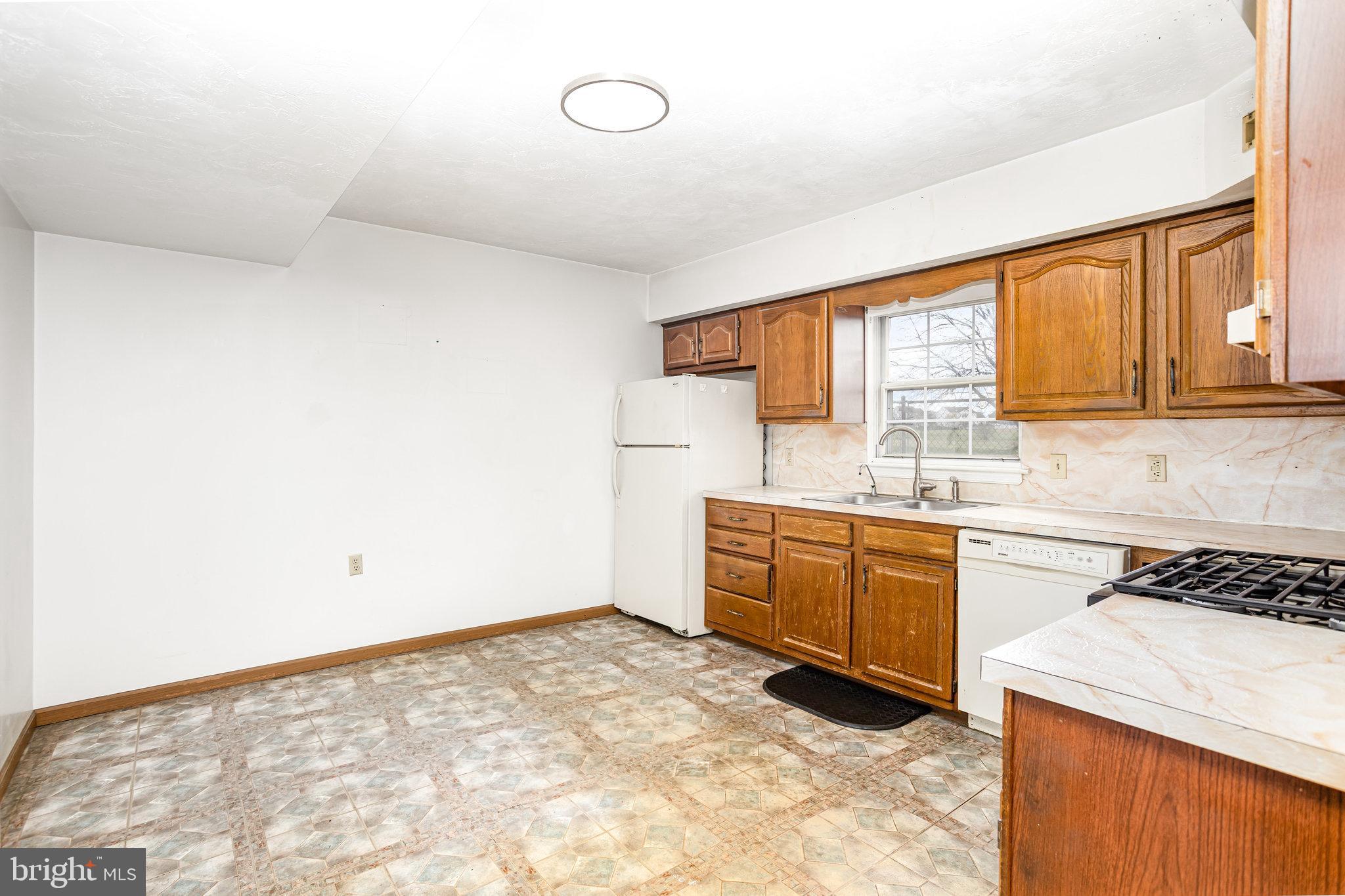 966 Church Road York, PA 17404 - Photo 5 of 22 Gallery Image 5