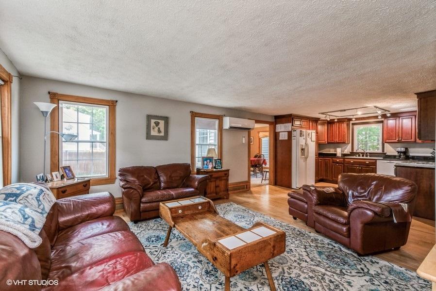 21 Alfred Road Kennebunk, ME 04043 - Photo 13 of 26 1st floor layout