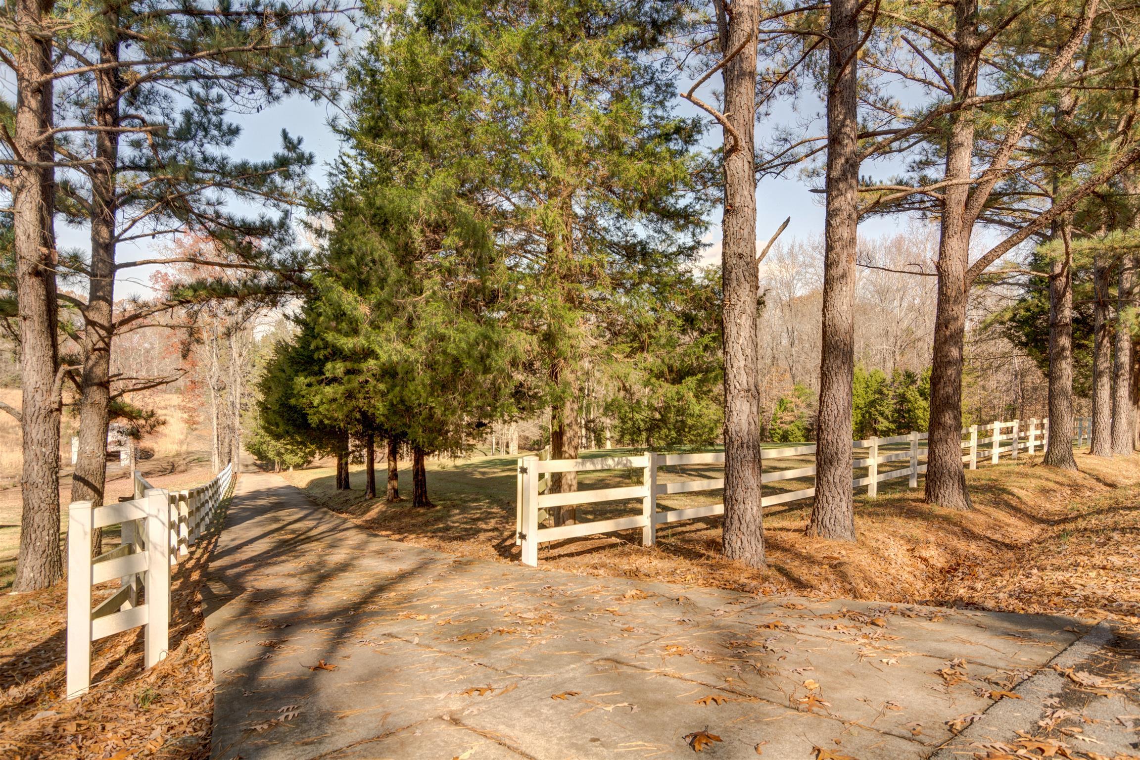 625 Salem Ridge Road Clarksville, TN 37040 - Photo 2 of 30 Gallery Image 2