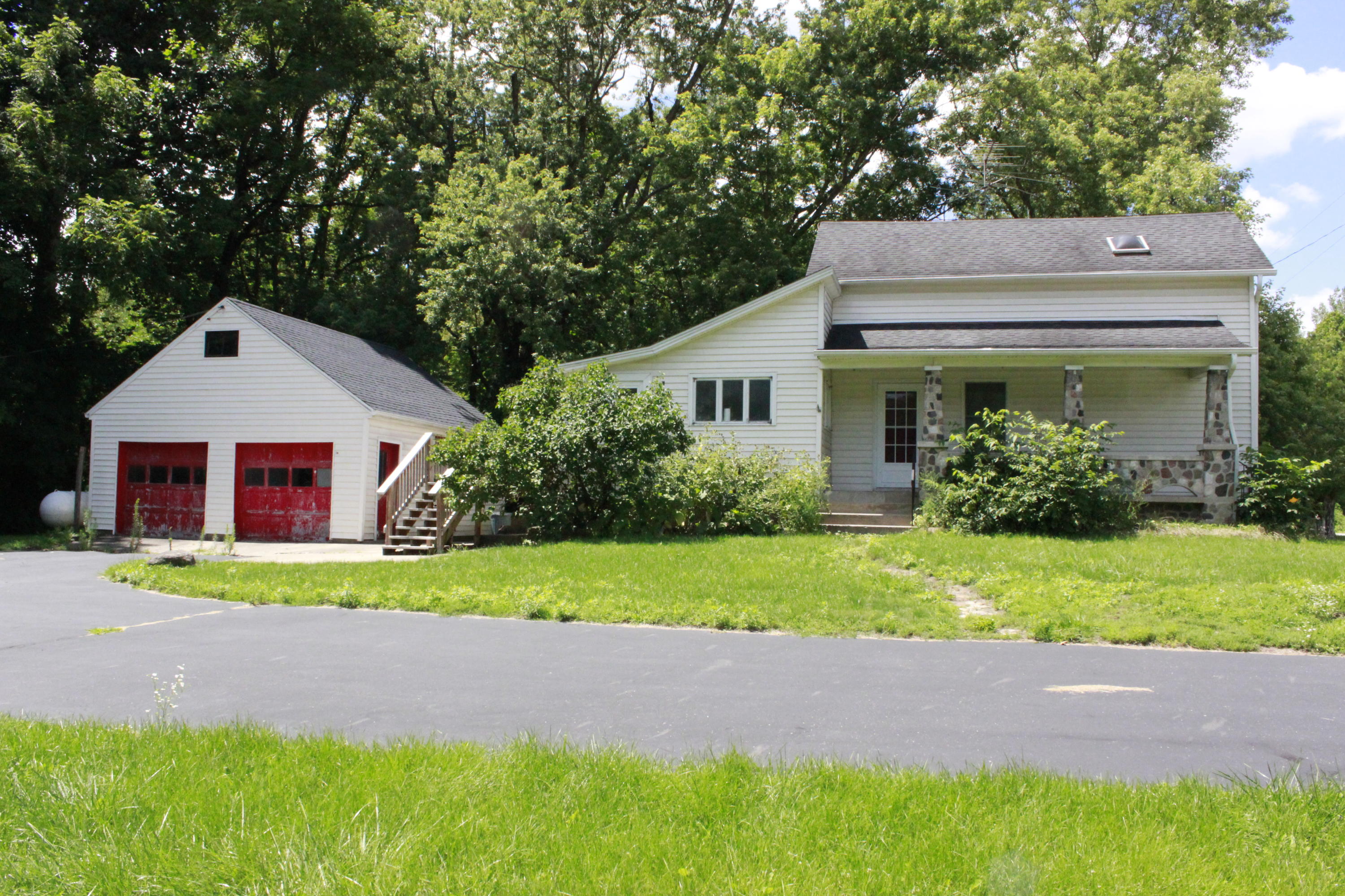 2761 Snyder Domer Road Springfield, OH 45502 - Photo 2 of 27