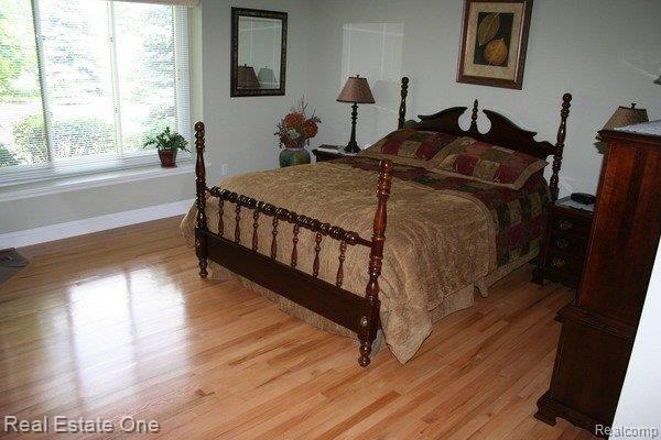 1922 Blue Grass Drive Rochester, MI 48306 - Photo 5 of 8 master bedroom