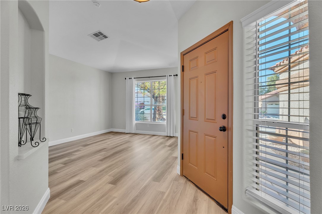 344 Lingering Lane Henderson, NV 89012 - Photo 8 of 49