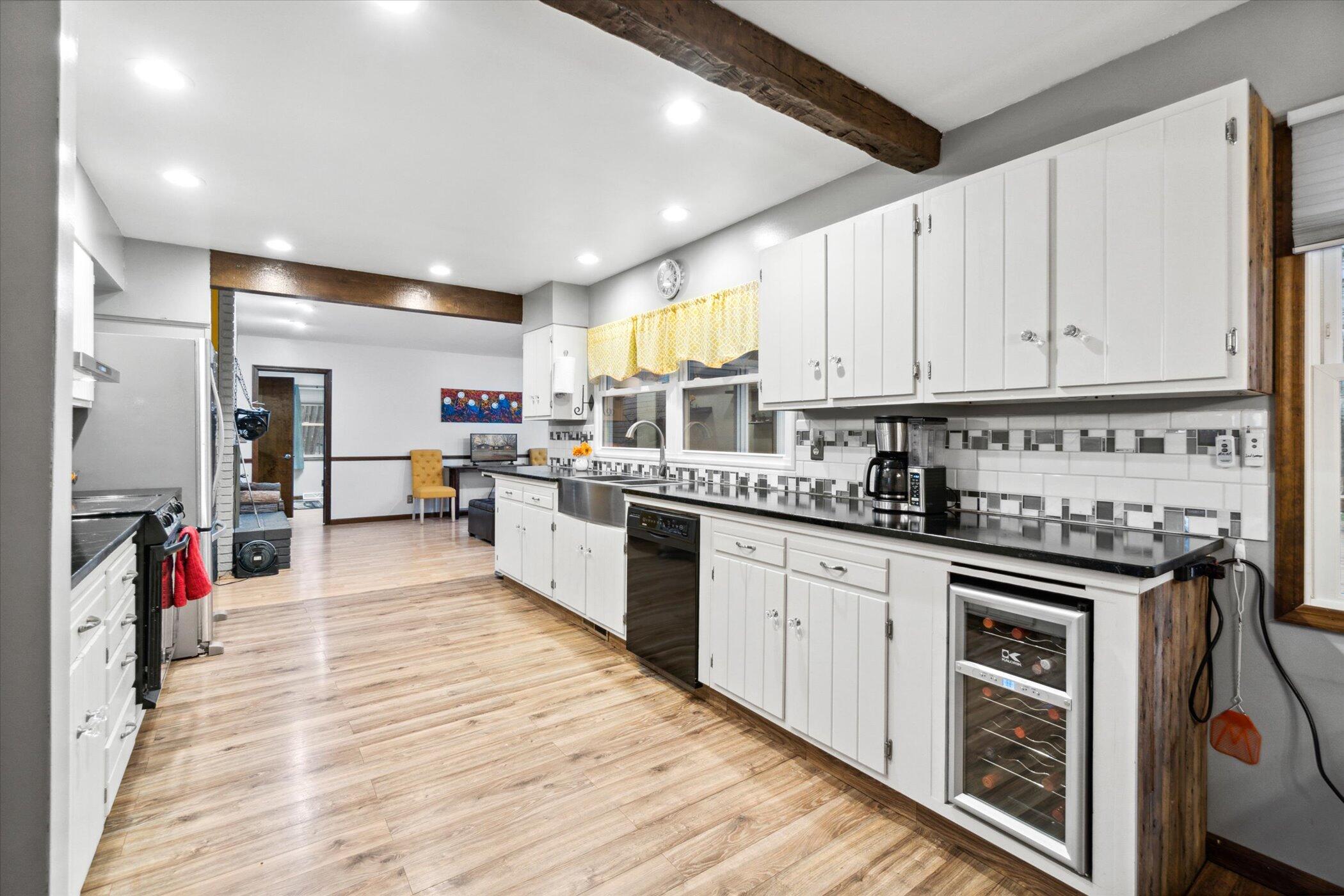 3423 Bailey Road Jackson, MI 49201 - Photo 34 of 49 15-3423-Bailey-Rd-Jackson-MI-49201-Windo