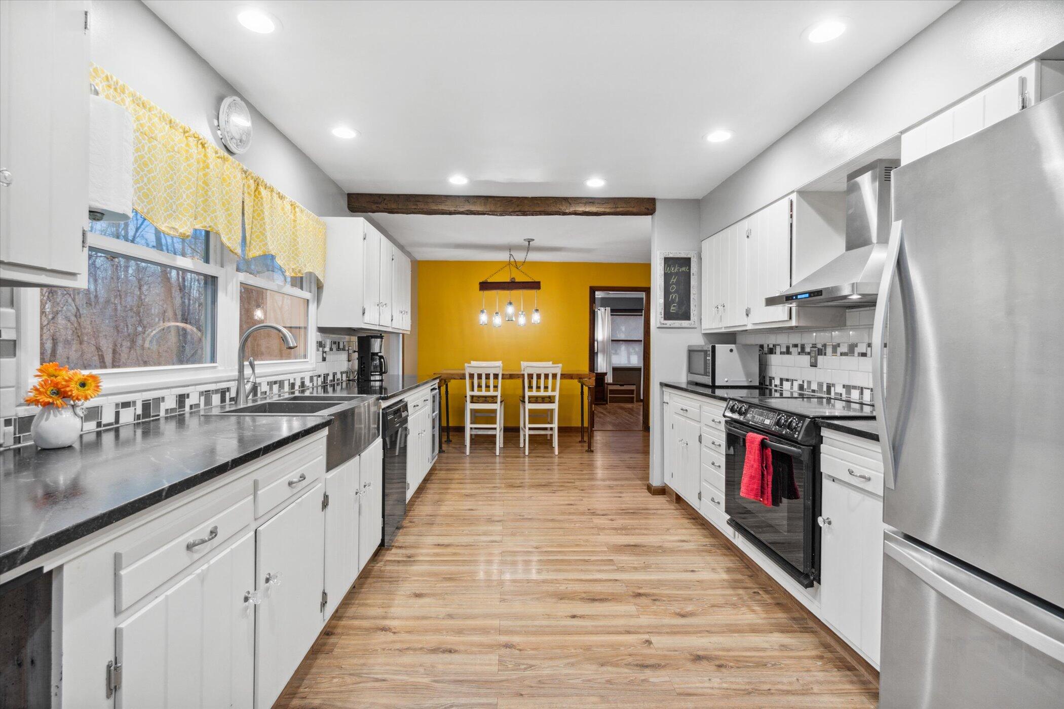 3423 Bailey Road Jackson, MI 49201 - Photo 36 of 49 17-3423-Bailey-Rd-Jackson-MI-49201-Windo