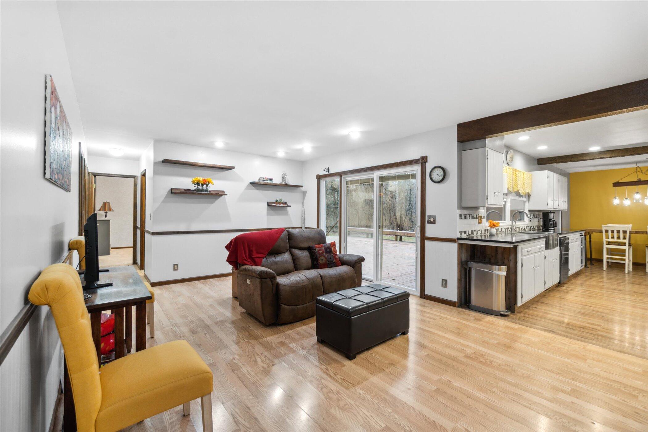 3423 Bailey Road Jackson, MI 49201 - Photo 39 of 49 21-3423-Bailey-Rd-Jackson-MI-49201-Windo