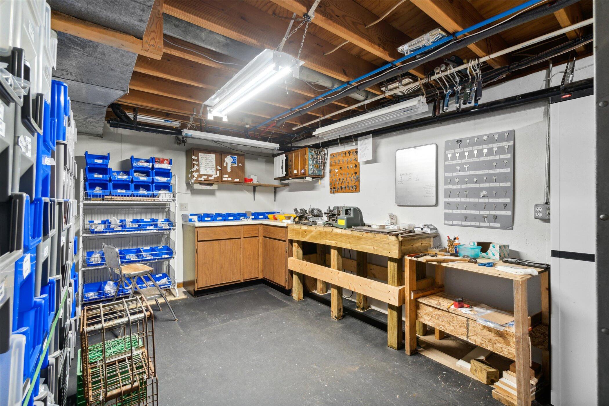 3423 Bailey Road Jackson, MI 49201 - Photo 44 of 49 37-3423-Bailey-Rd-Jackson-MI-49201-Windo