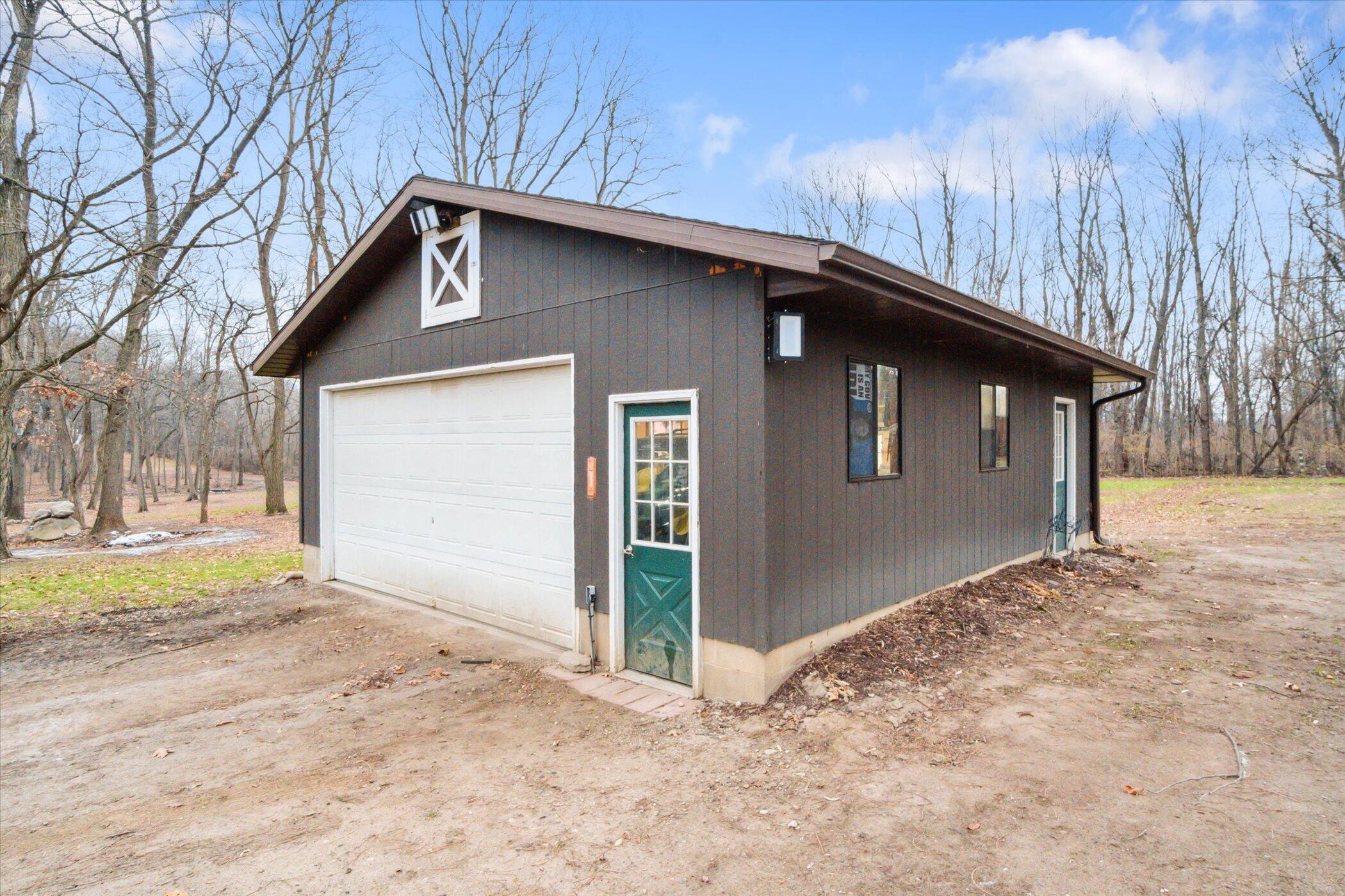 3423 Bailey Road Jackson, MI 49201 - Photo 48 of 49 46-3423-Bailey-Rd-Jackson-MI-49201-Windo