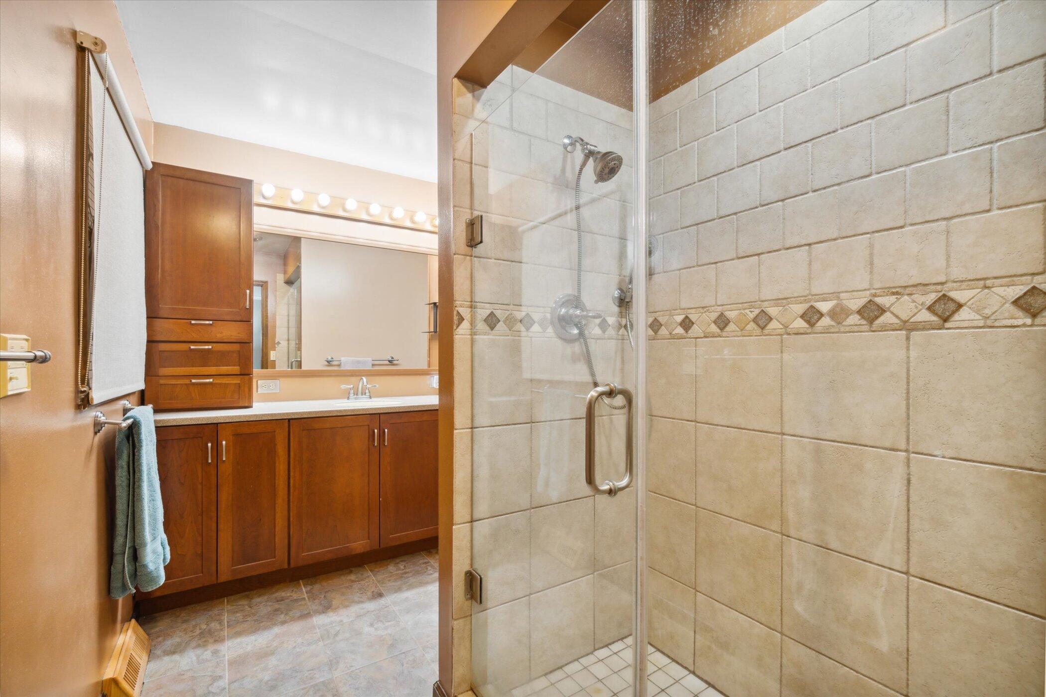 3423 Bailey Road Jackson, MI 49201 - Photo 7 of 49 27-3423-Bailey-Rd-Jackson-MI-49201-Windo