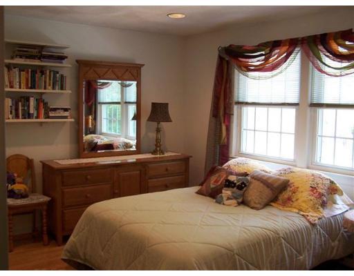 199 Stonecleave Road North Andover, MA 01845 - Photo 9 of 22 Gallery Image 9