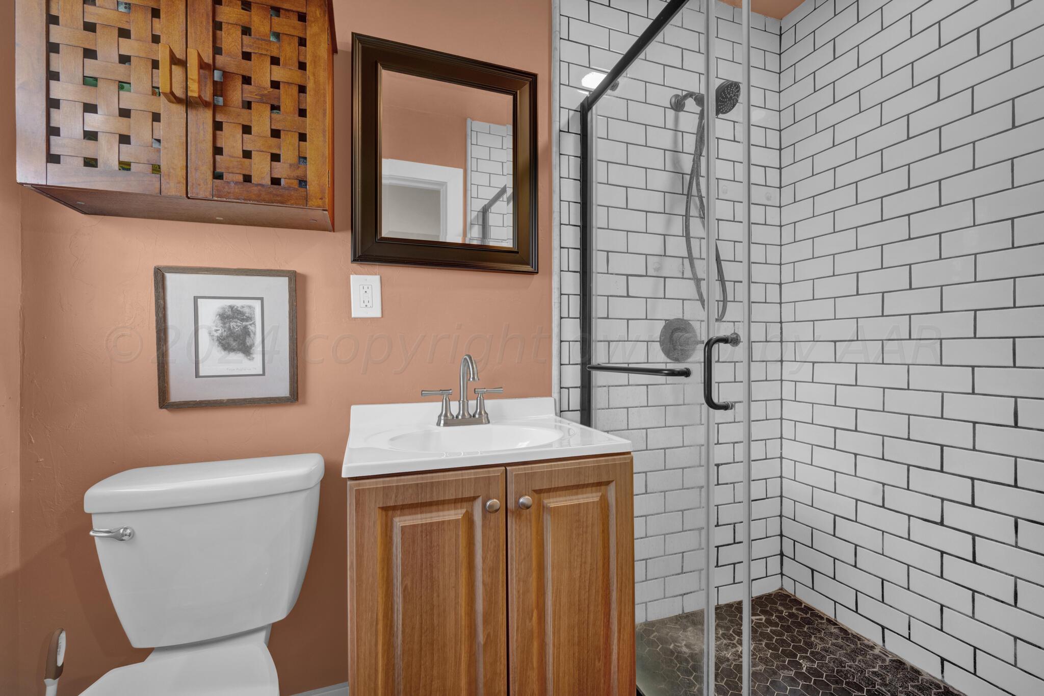3410 Bristol Road Amarillo, TX 79109 - Photo 9 of 14 Primary Bathroom