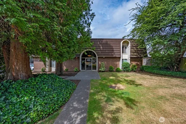 $269,000 | 11010 Northeast 68th Street, Unit 622, Kirkland, WA 98033