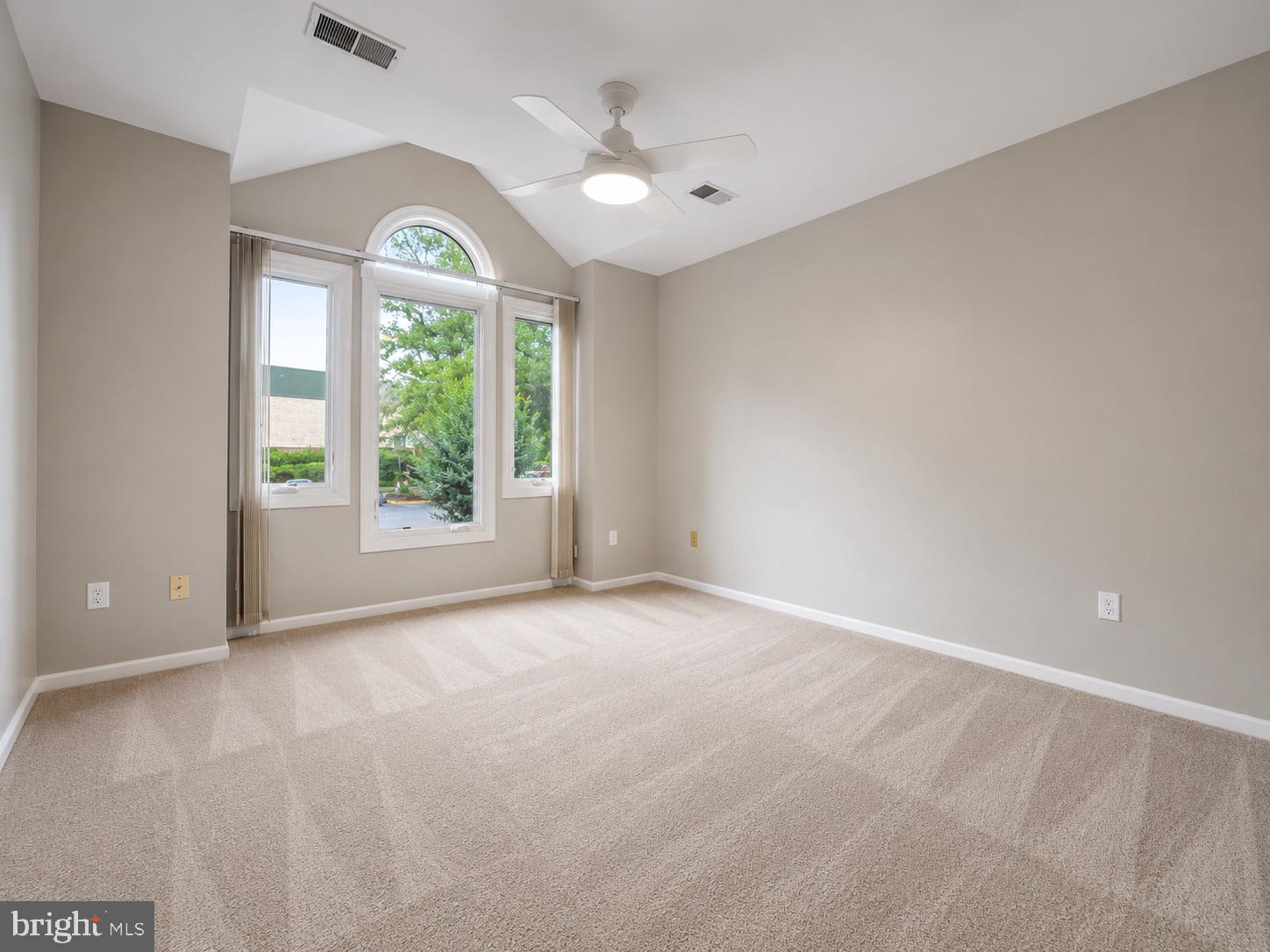 1975 Lakeport Way Reston, VA 20191 - Photo 23 of 35