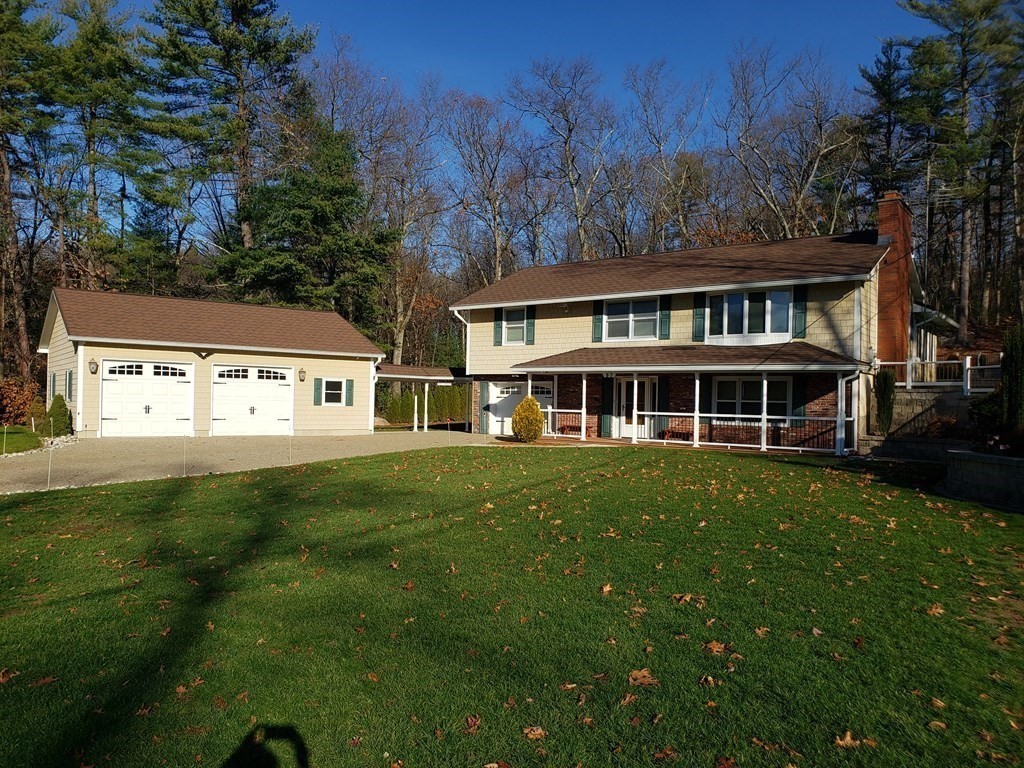 37 Mueller Road Holyoke, MA 01040 - Photo 3 of 41