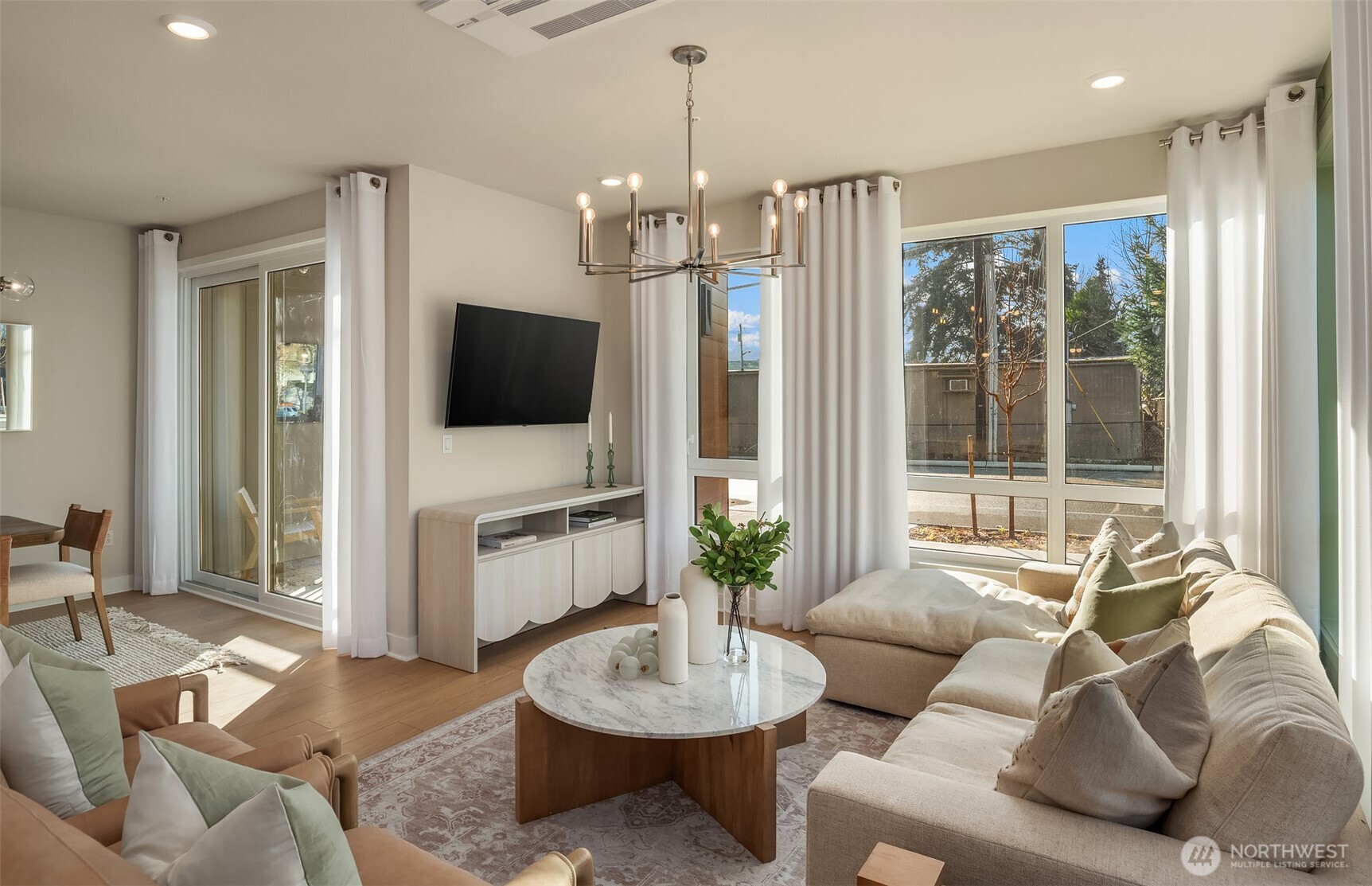 6901 Northeast 184th Lane, Unit 301 Kenmore, WA 98028 - Photo 6 of 17