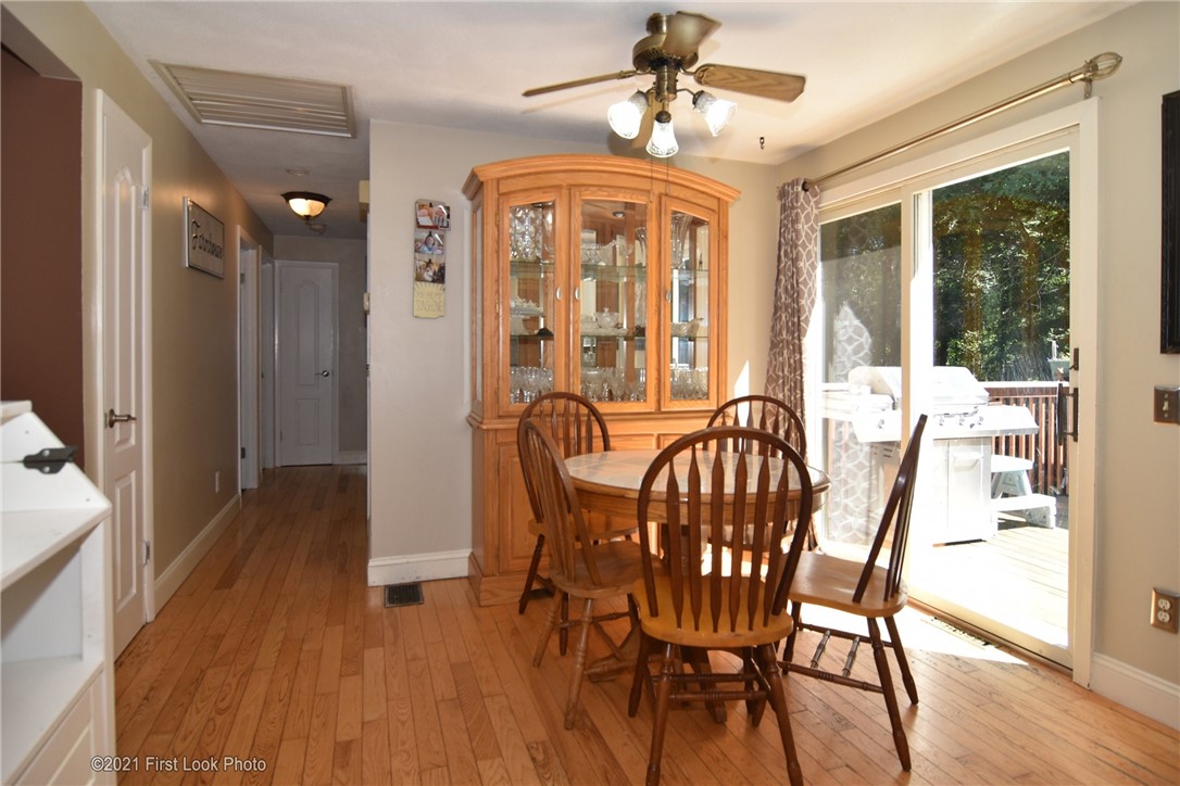 12 White Rock Road Coventry, RI 02816 - Photo 4 of 38