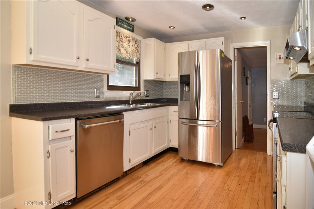 12 White Rock Road Coventry, RI 02816 - Photo 6 of 38
