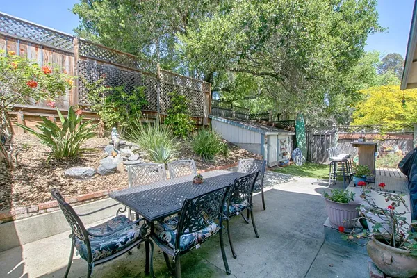 $745,000 | 5489 Soquel Drive, Soquel, CA 95073