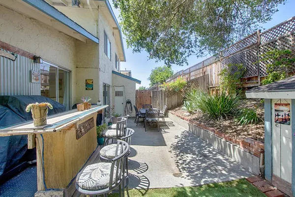$745,000 | 5489 Soquel Drive, Soquel, CA 95073