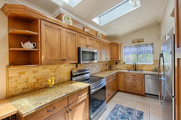 $745,000 | 5489 Soquel Drive, Soquel, CA 95073