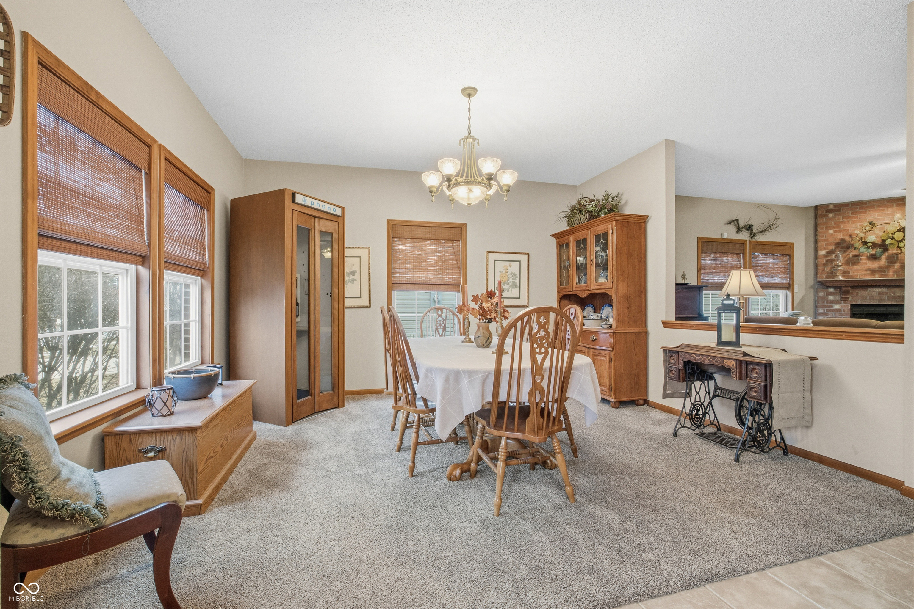 10190 Holly Berry Circle Fishers, IN 46038 - Photo 11 of 47