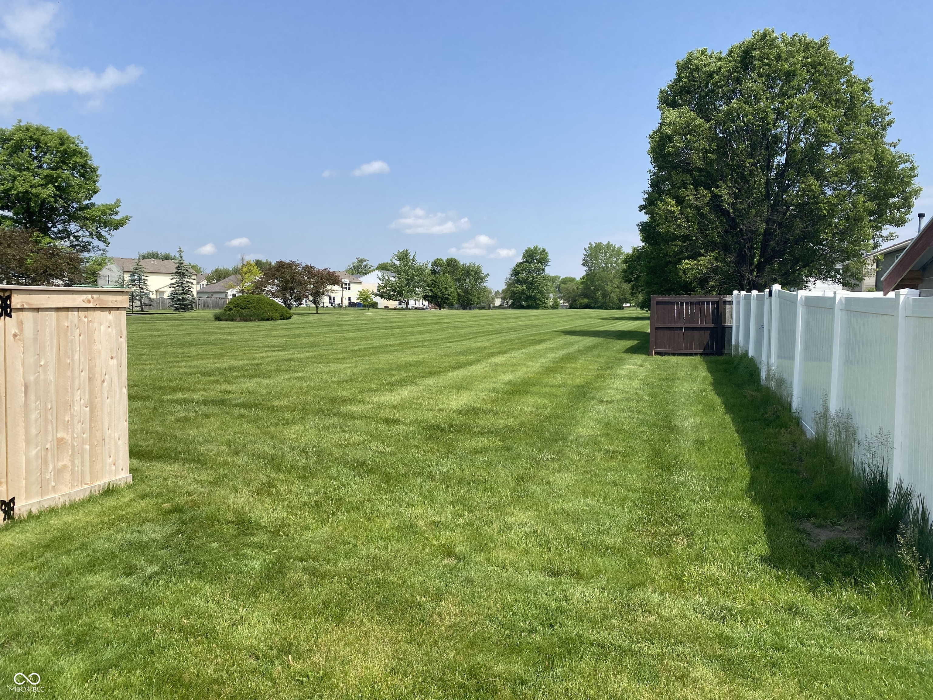 10190 Holly Berry Circle Fishers, IN 46038 - Photo 38 of 47