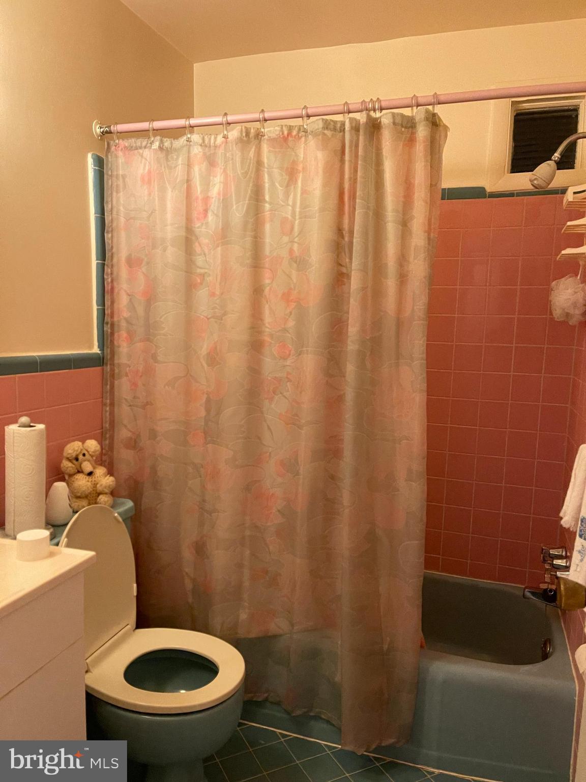 1446 Roxanna Road Northwest Washington, DC 20012 - Photo 6 of 22 1st Floor Bath #1