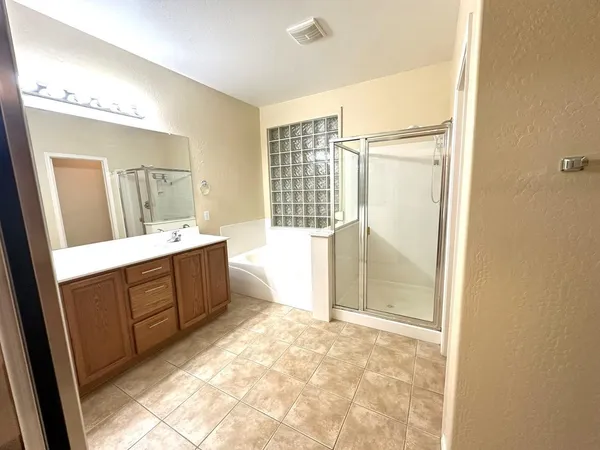 $2,499 | 1812 East Beverly Road, Phoenix, AZ 85042