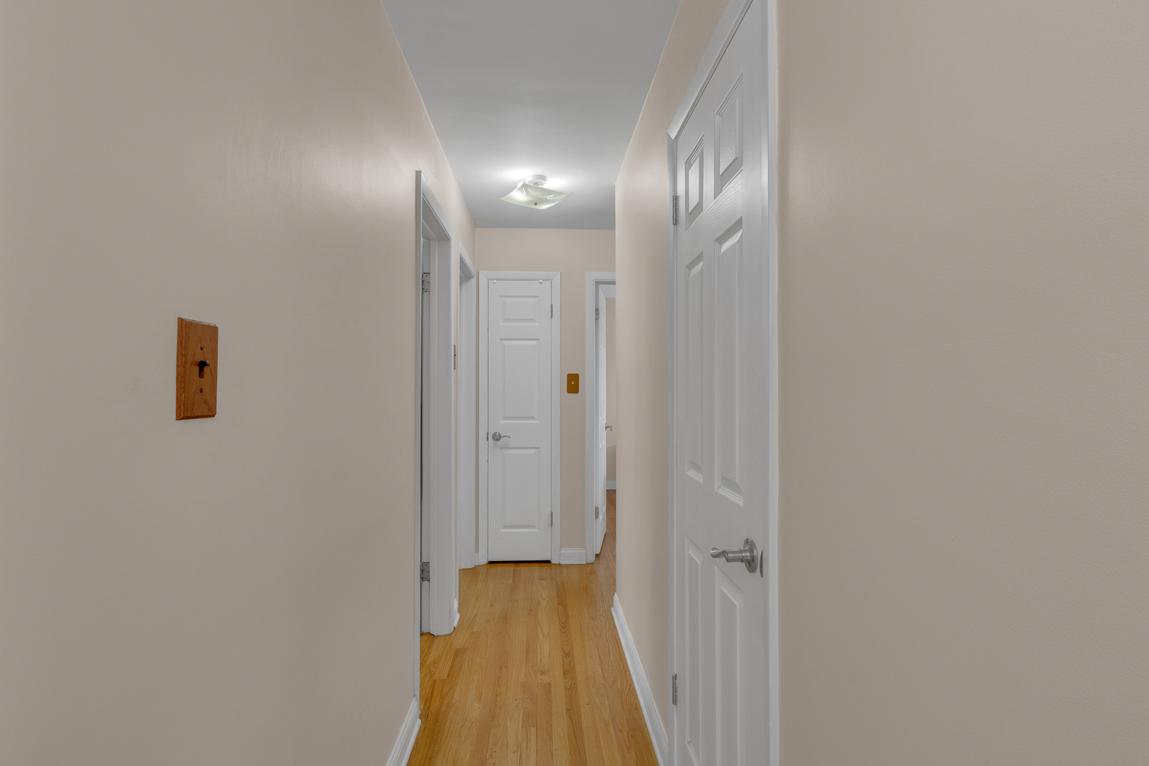 7418 Wilson Terrace Morton Grove, IL 60053 - Photo 16 of 34