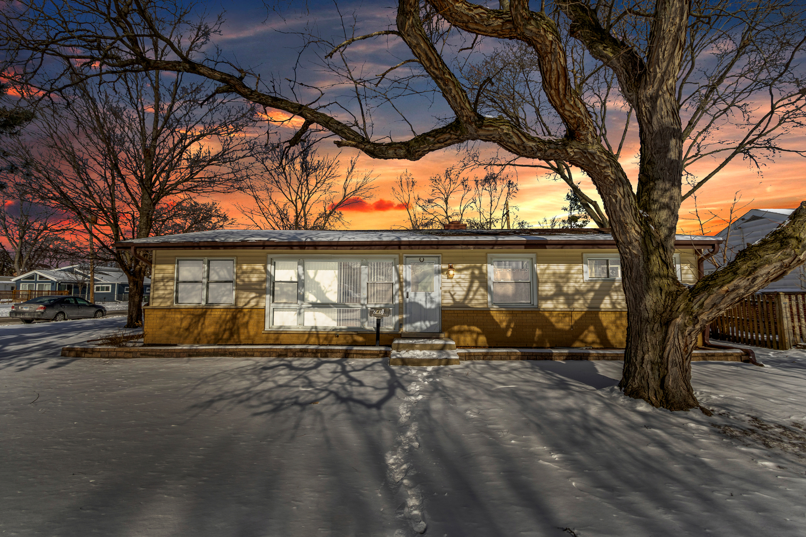 7418 Wilson Terrace Morton Grove, IL 60053 - Photo 5 of 34