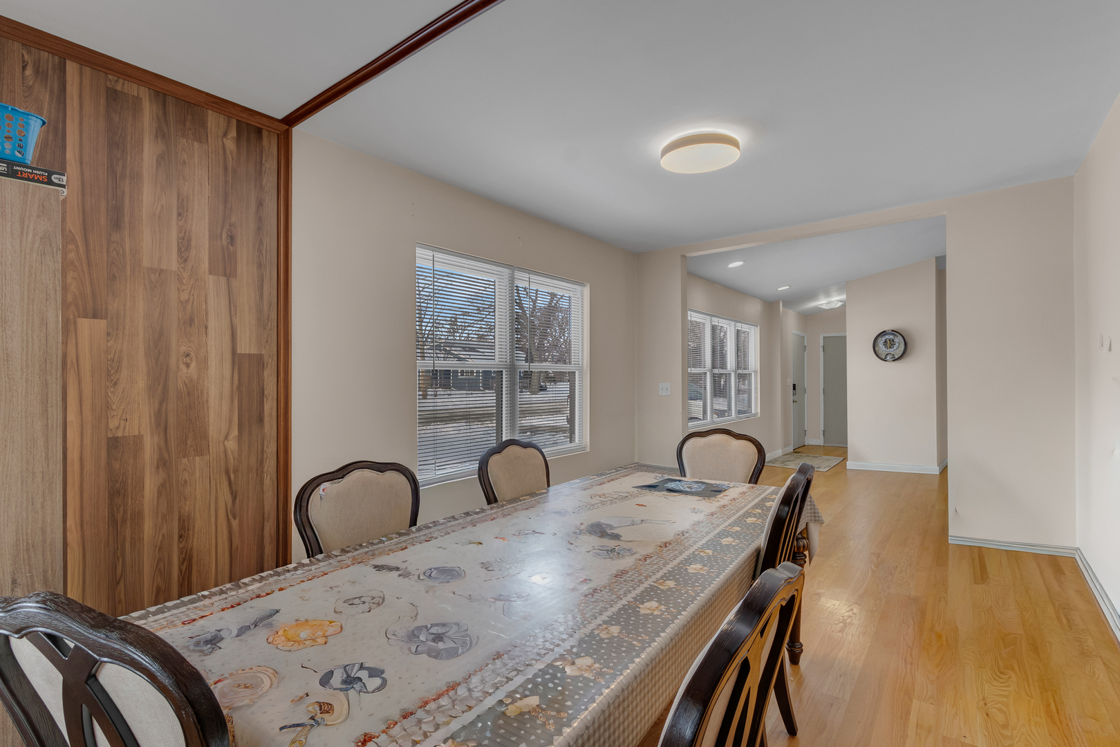 7418 Wilson Terrace Morton Grove, IL 60053 - Photo 10 of 34