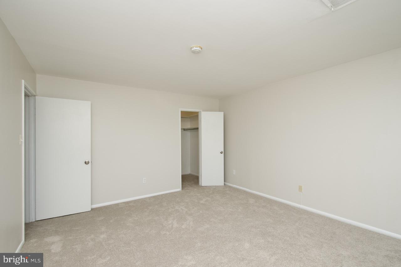 2105 Walsh View Terrace, Unit 15302 Silver Spring, MD 20902 - Photo 12 of 32 Gallery Image 12
