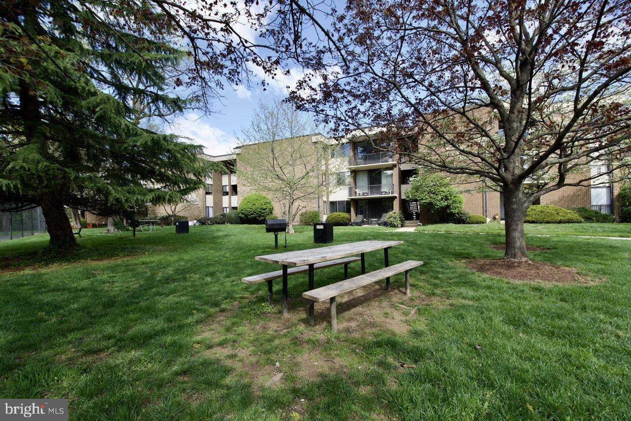 2105 Walsh View Terrace, Unit 15302 Silver Spring, MD 20902 - Photo 20 of 32 Gallery Image 20