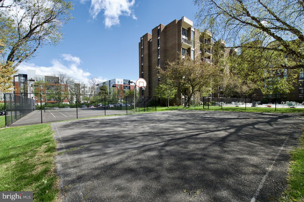 2105 Walsh View Terrace, Unit 15302 Silver Spring, MD 20902 - Photo 26 of 32 Gallery Image 26