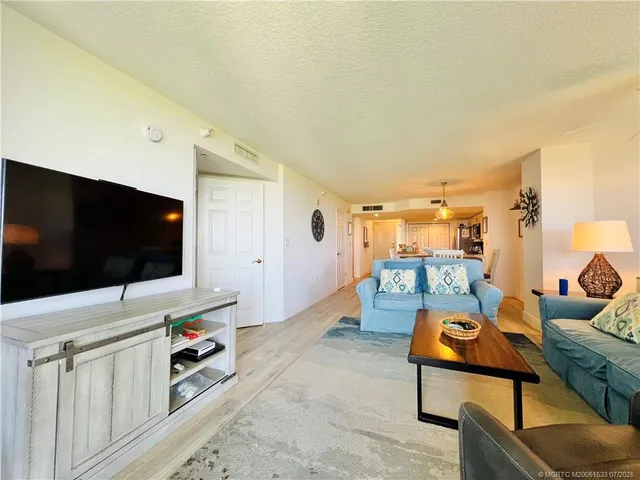 a view of a backyard with plants