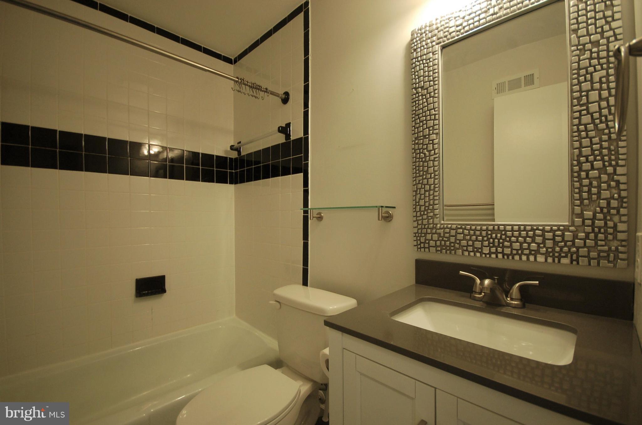 54 Oak Shade Road Gaithersburg, MD 20878 - Photo 12 of 15 Bath