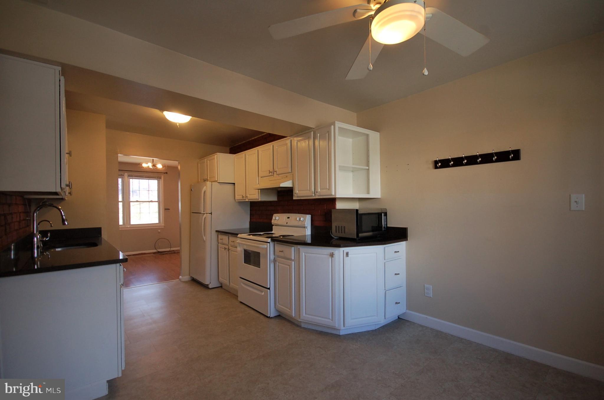 54 Oak Shade Road Gaithersburg, MD 20878 - Photo 5 of 15 Kitchen