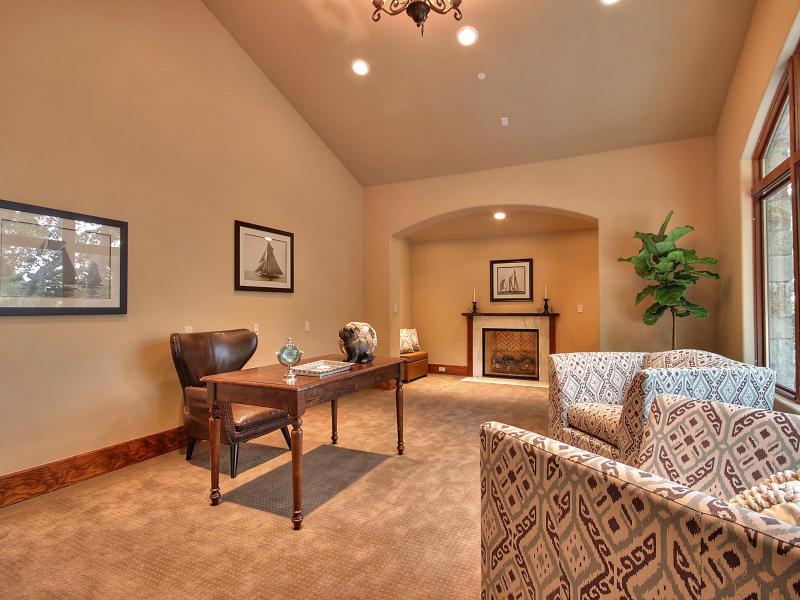 Monterra Oaks Road Monterey, CA 93940 - Photo 32 of 38 a living room with furniture and a potted plant