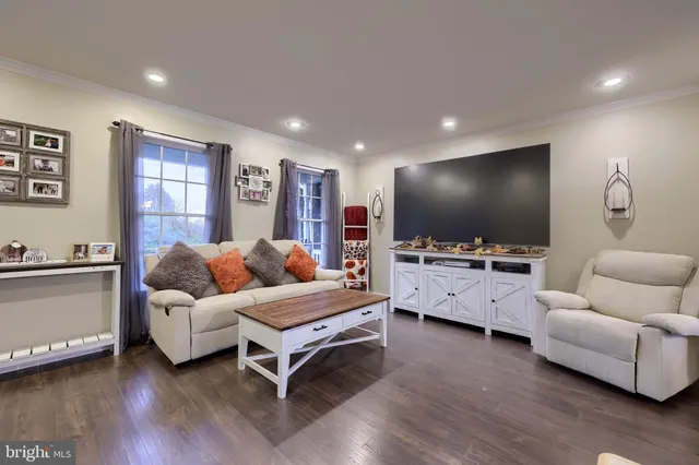 $349,999 | 115 Abbey Drive, Mount Wolf, PA 17347