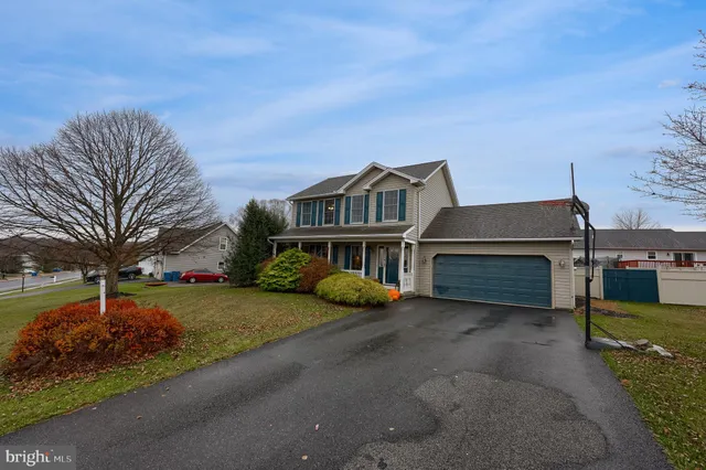 $349,999 | 115 Abbey Drive, Mount Wolf, PA 17347