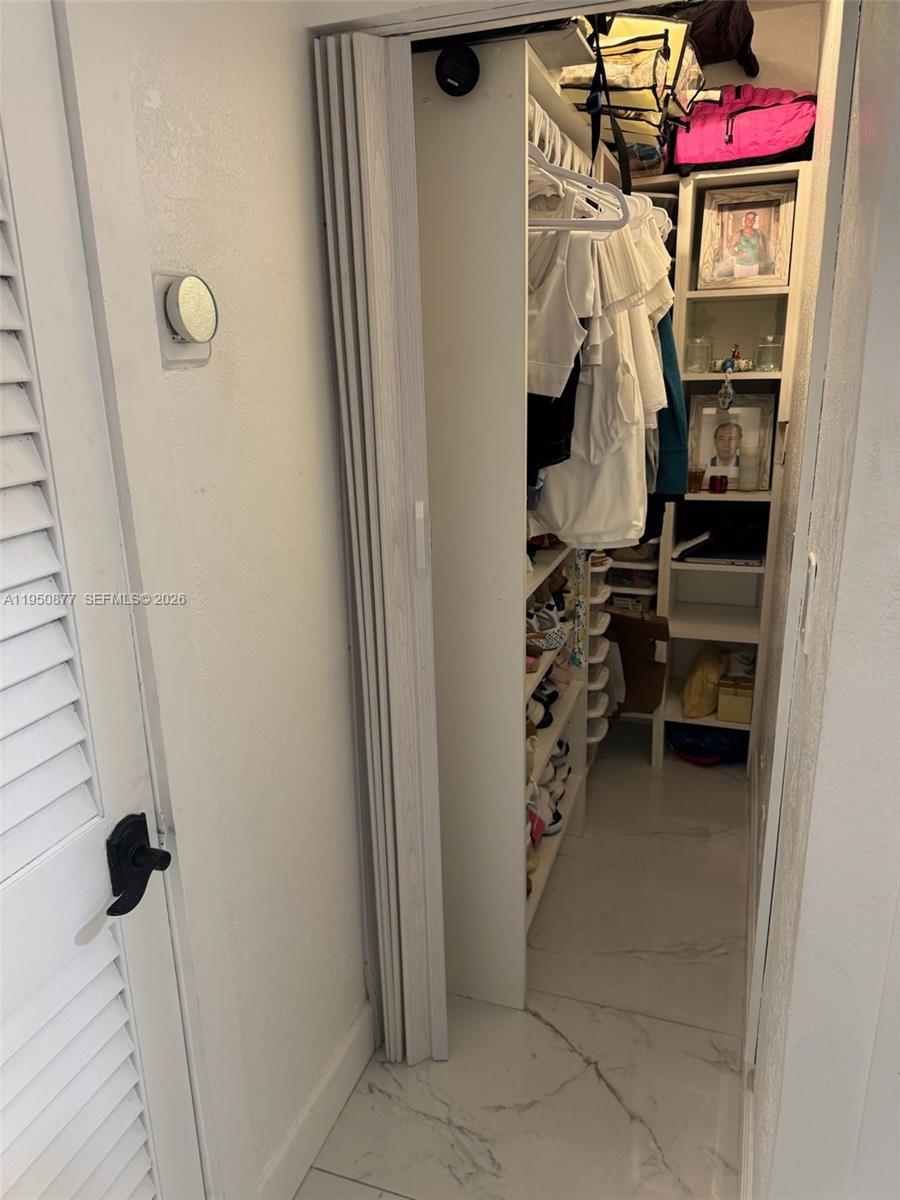 3480 East 9th Court Hialeah, FL 33013 - Photo 18 of 40